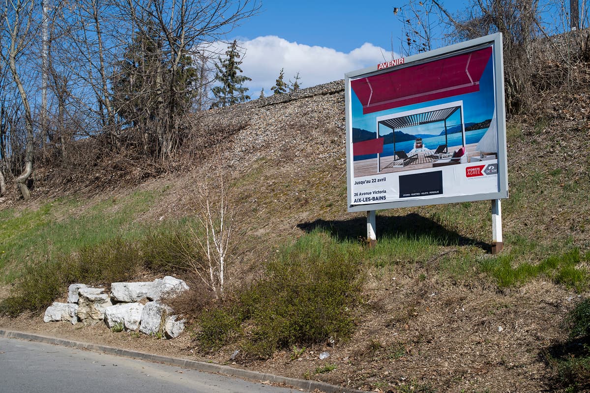 Affichage publicitaire dans les entrées de ville ou de village et transfert de la police de la publicité au président des EPCI dès 2024